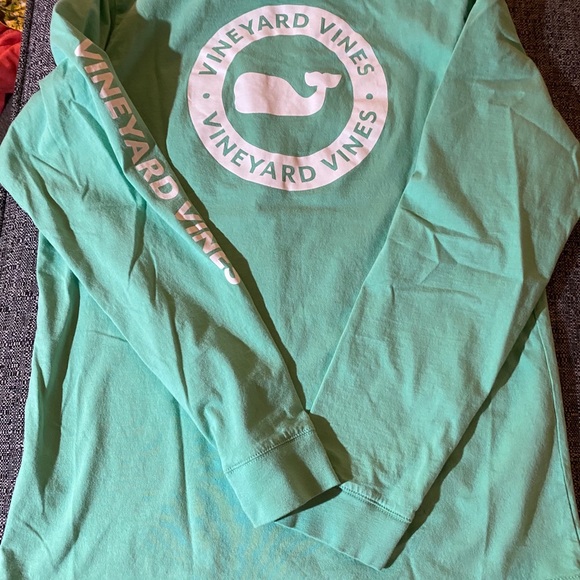 EUC Vineyard Vines long sleeve tee - Picture 2 of 5
